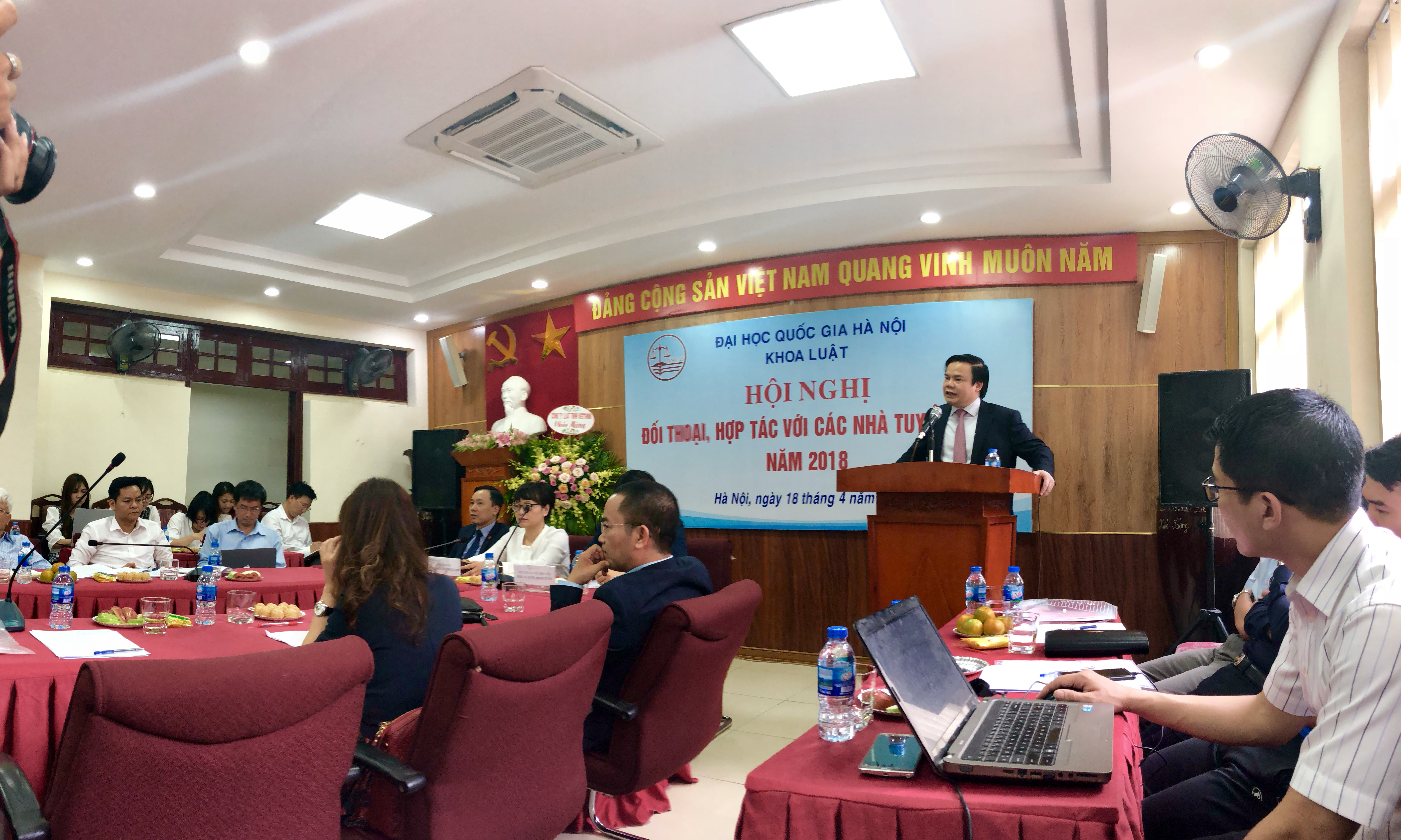 Tọa đàm tuyển dụng Khoa Luật